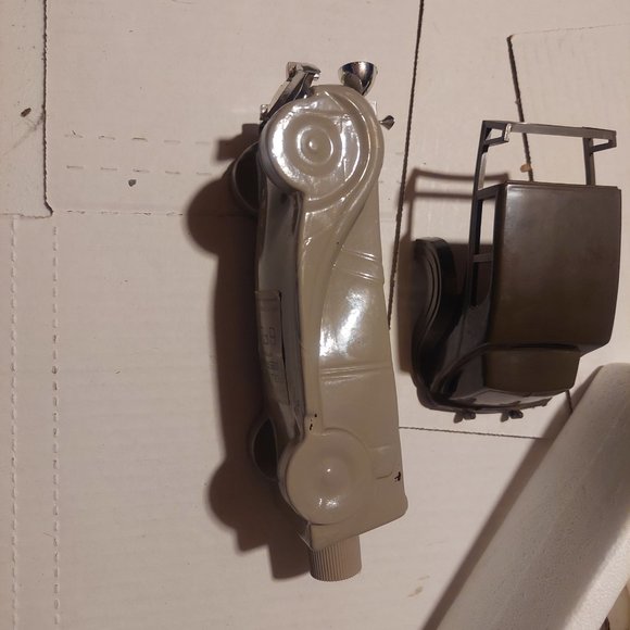 Avon empty Rolls Royce deep woods after shave - Picture 9 of 16